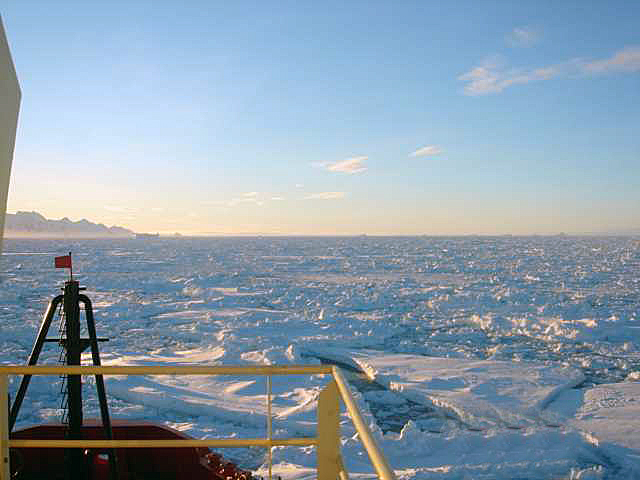LMG pushes through sea ice.
