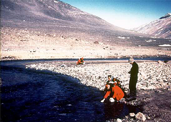 Ohio State team sampling river in the Dry Valleys