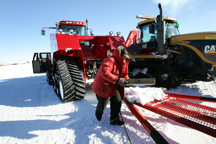 Traverse Tractors at South Pole