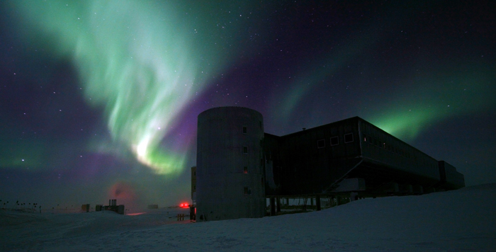 Aurora Over South Pole