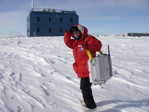 Elke Bergholz at the South Pole.